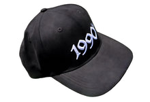 Load image into Gallery viewer, Suede 1990s Snapback
